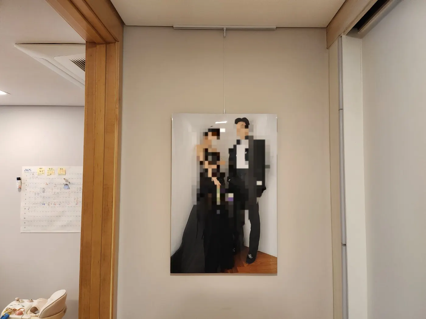 웨딩사진 액자레일 설치 시공 사진 2